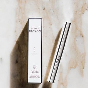 Platinum Lip Plumper - results last 2 hours